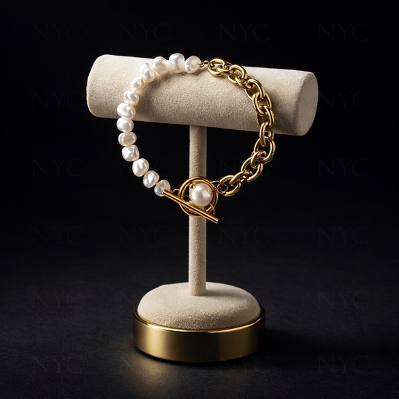 Jewelry - Elegant Gold and Pearl Bracelet
